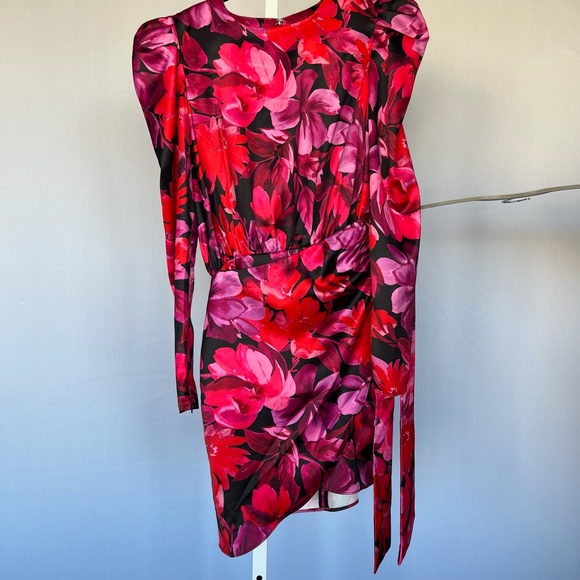 Revolve N.B.D Levigne Mini Dress Dark Floral print size SMALL - Picture 10 of 14
